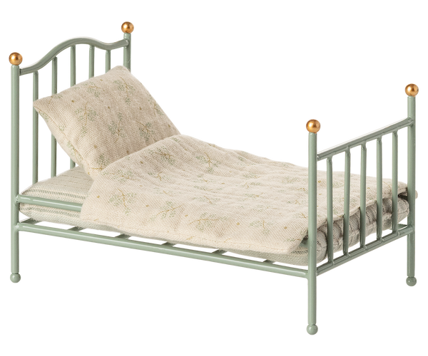 Cama de metal vintage para ratones - menta