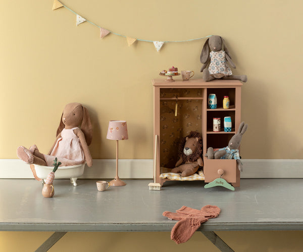 Lámpara de pie pequeña - empolvado oscuro