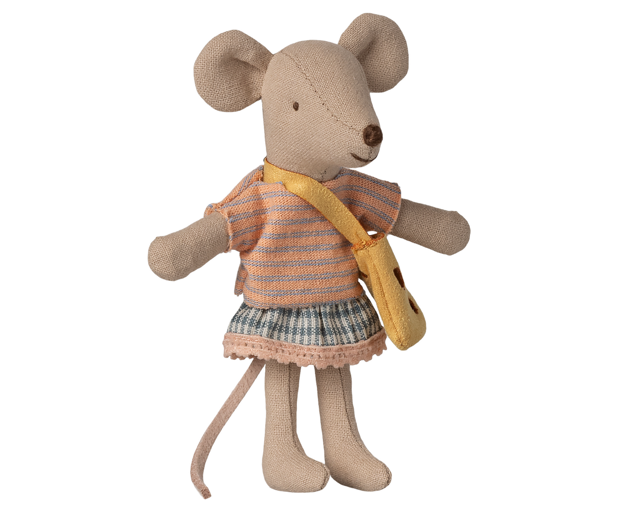 Ratoncita con bolso - hermana pequeña